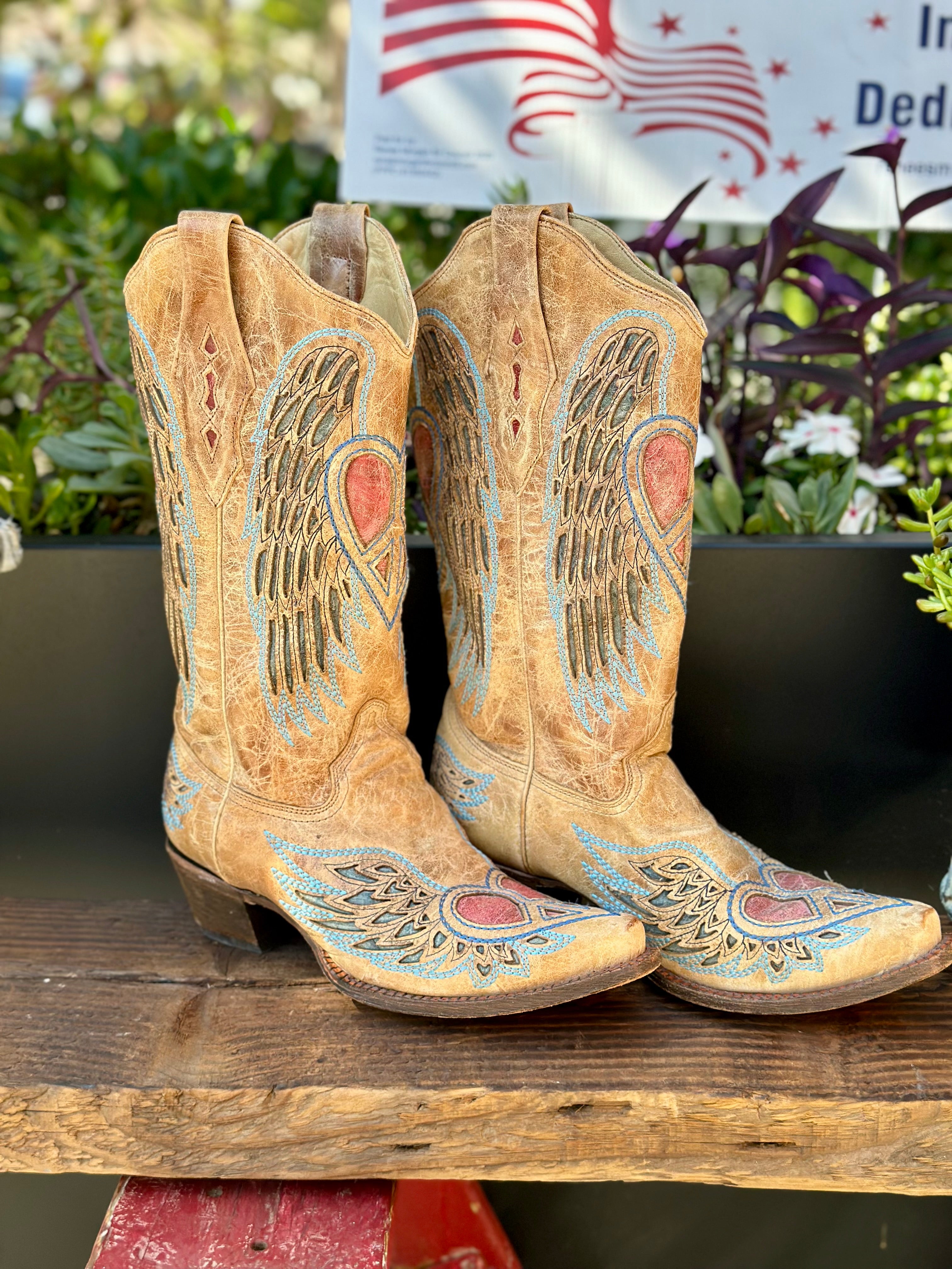 Resale Deals Corral Heart Angel Wing Cowgirl Boots Snip Toe Size 9.5 Bliss Danville