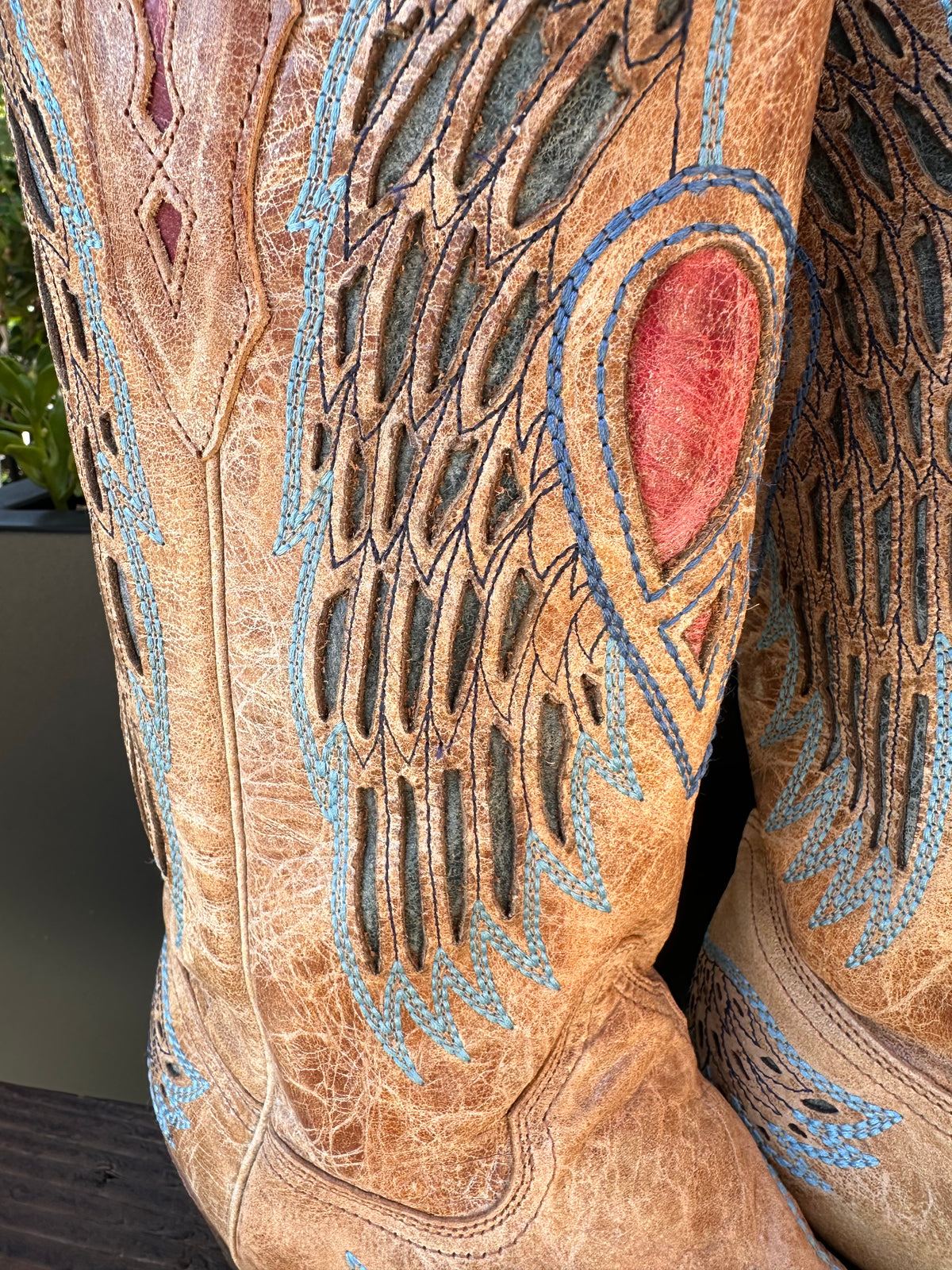 Resale Deals Corral Heart Angel Wing Cowgirl Boots-Snip Toe Size 9.5 #1935