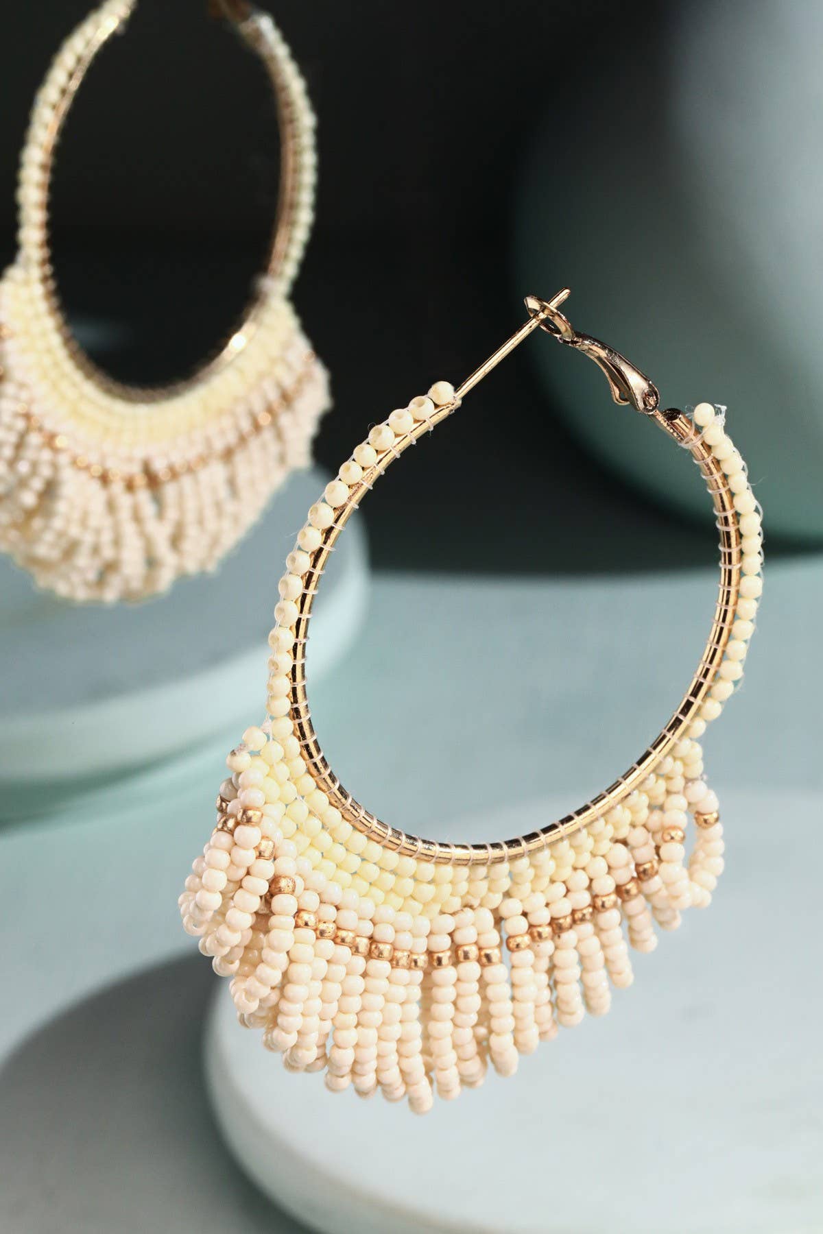 Seed Bead Loop Tassel Hoop Earring : IVORY(GDIVY)