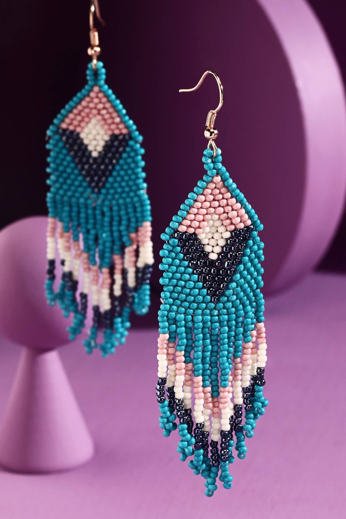 Seed bead Chevron Wide Fringe Dope Earring : IVORY(GDMPH)