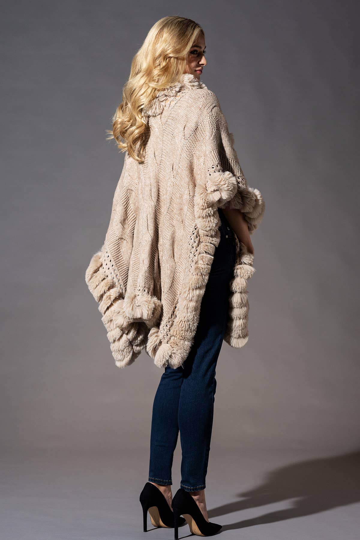 Woven Cape with Faux Fur Accent Trim: TAUPE(TP)